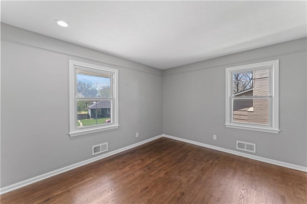 5234 Delaware Street — photo 23