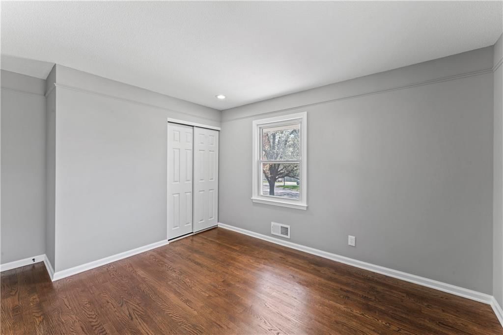 5234 Delaware Street — photo 25