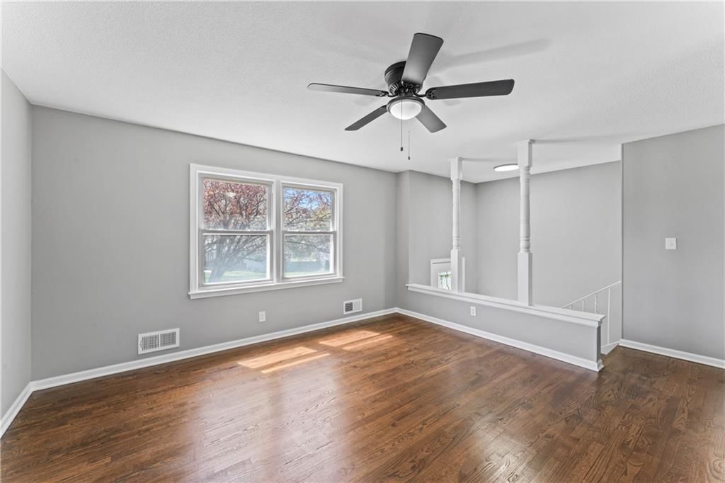 5234 Delaware Street — photo 6