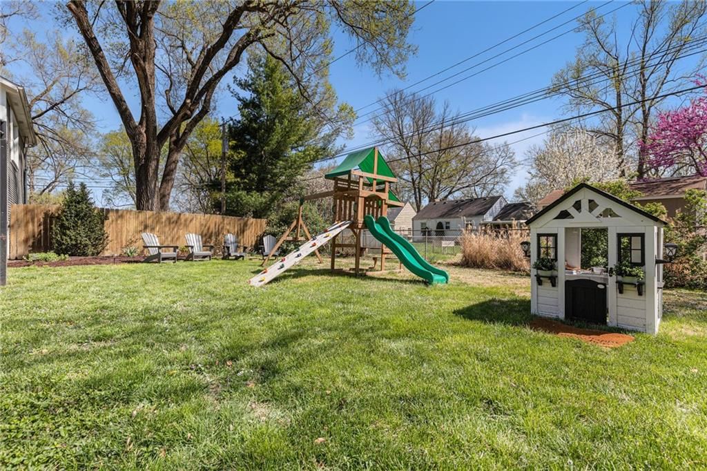 5251 Catalina Street — photo 28