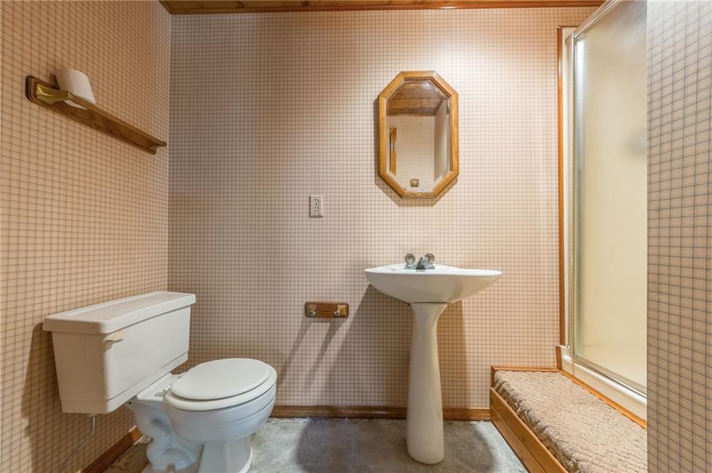 2407 NE 65th Terrace — photo 32