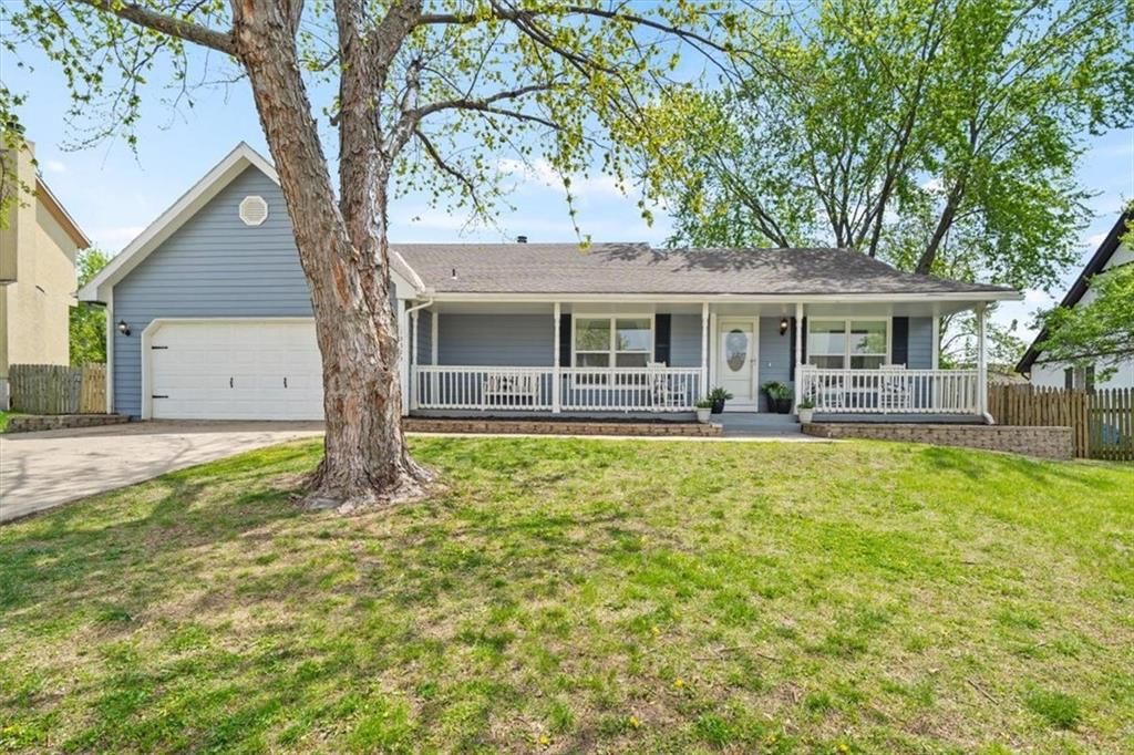 13323 Crystal Avenue, Grandview, MO