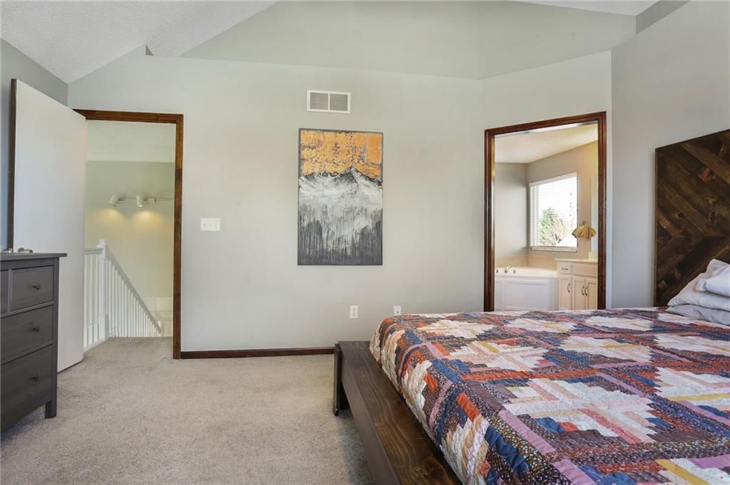 9204 N Mulberry Avenue — photo 14