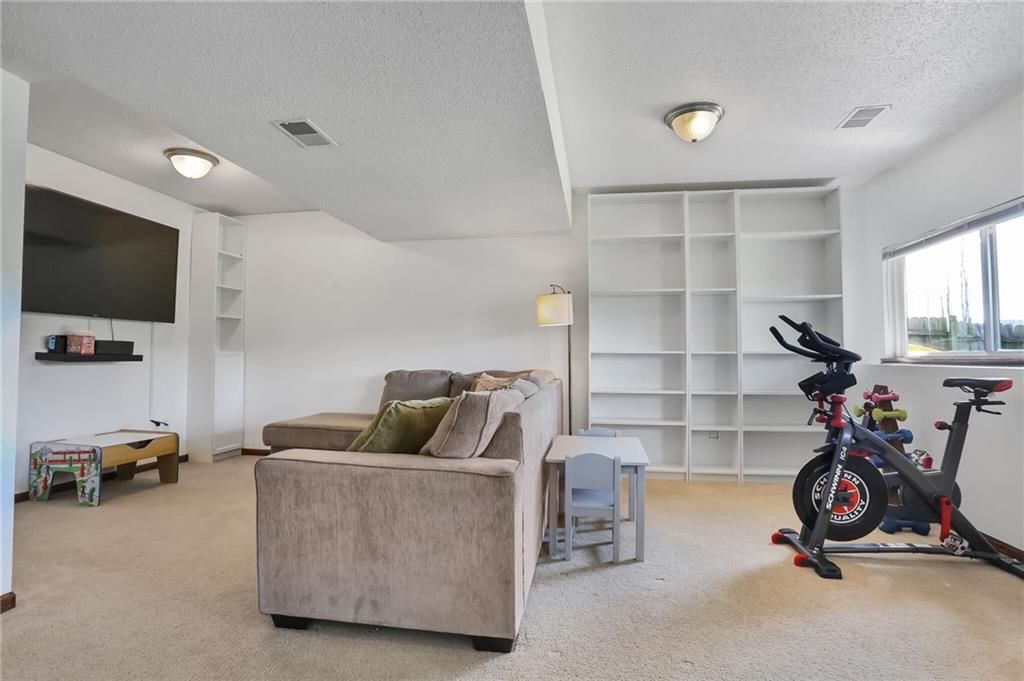 9204 N Mulberry Avenue — photo 25
