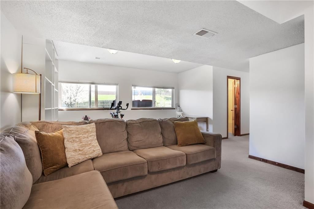 9204 N Mulberry Avenue — photo 27