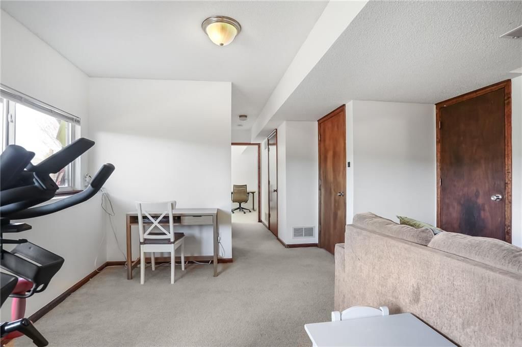 9204 N Mulberry Avenue — photo 28