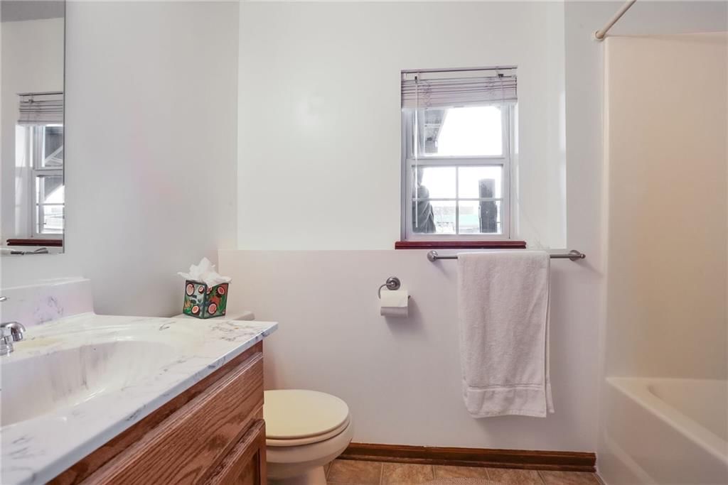 9204 N Mulberry Avenue — photo 30