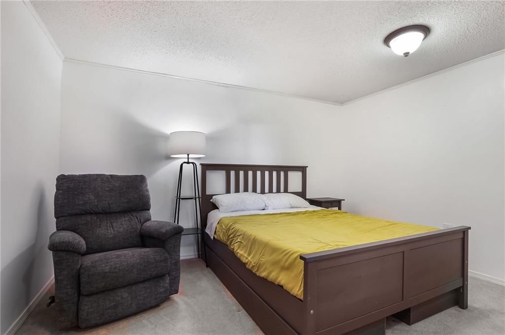 9204 N Mulberry Avenue — photo 32