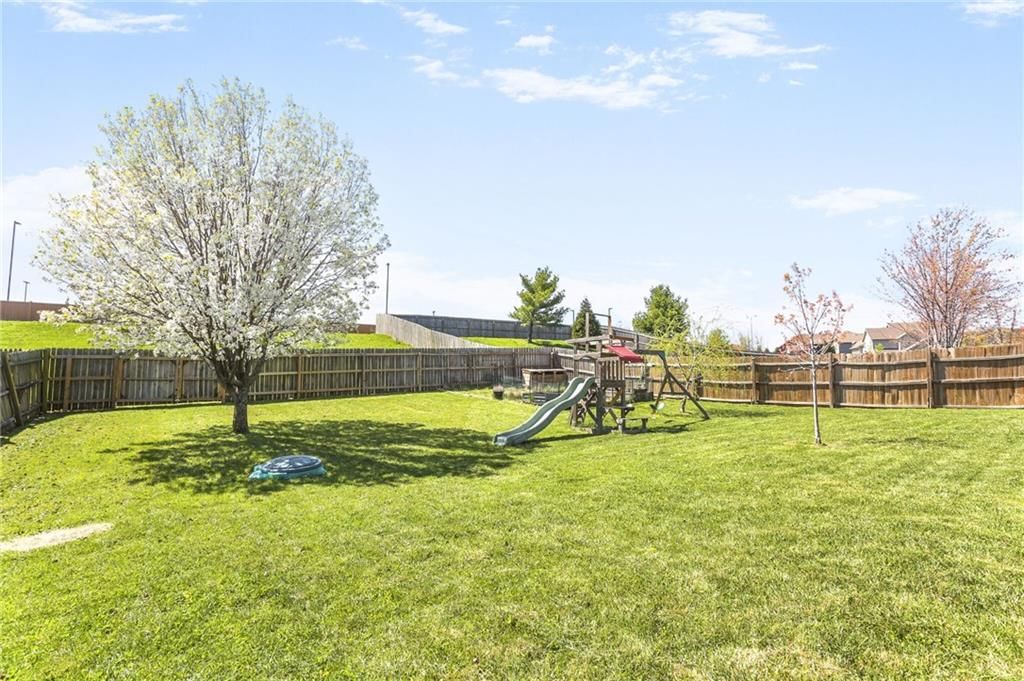 9204 N Mulberry Avenue — photo 34