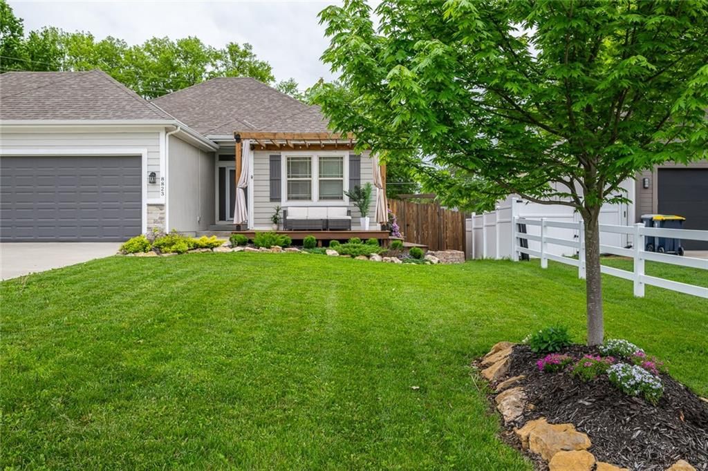 8823 W Longview Parkway — photo 2