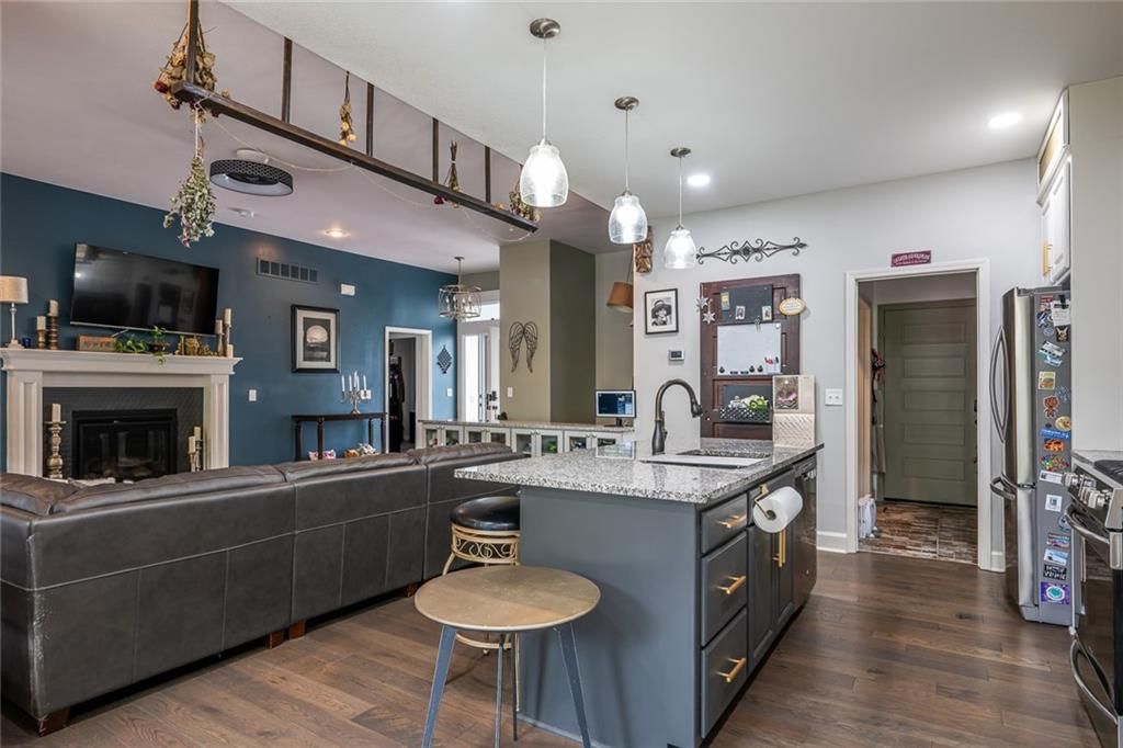 8823 W Longview Parkway — photo 17