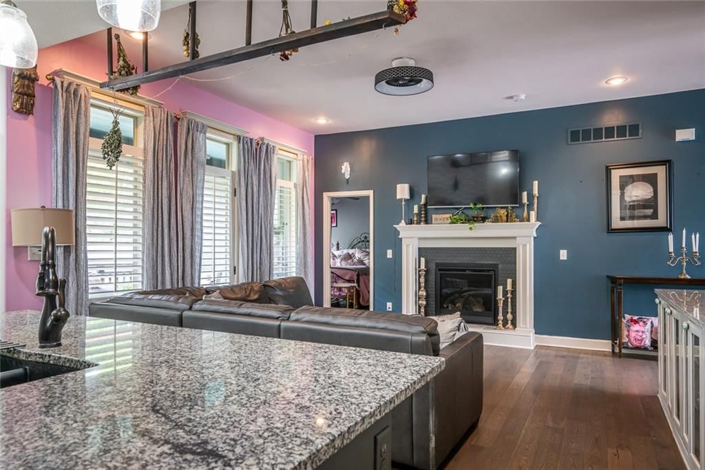 8823 W Longview Parkway — photo 18