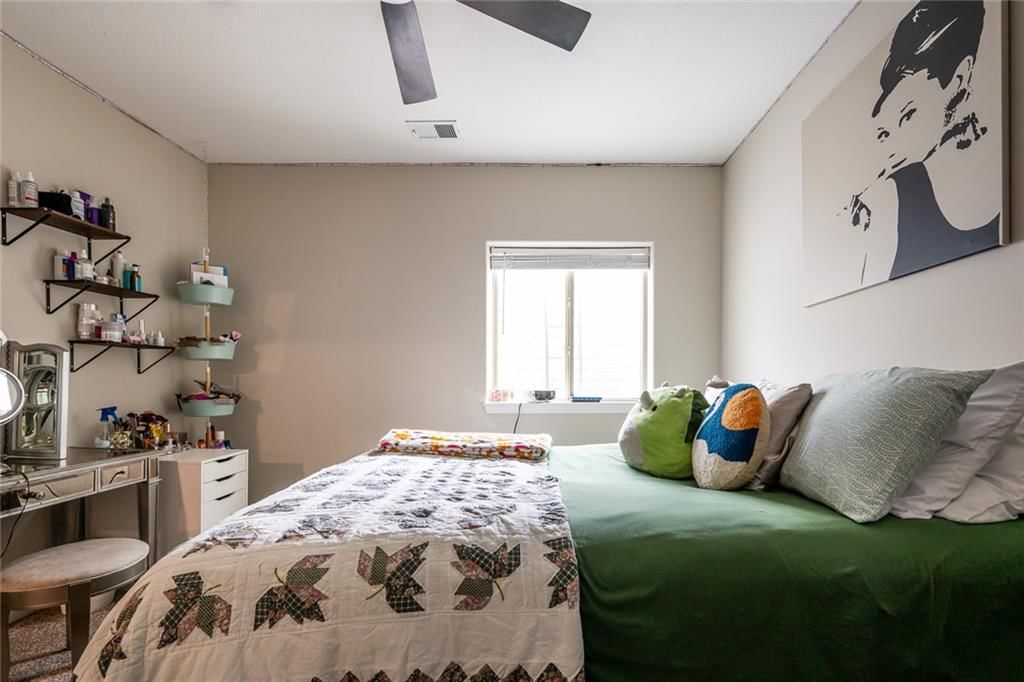 8823 W Longview Parkway — photo 32