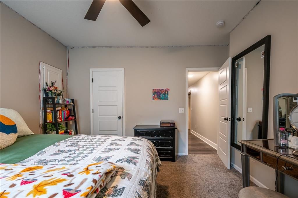 8823 W Longview Parkway — photo 33