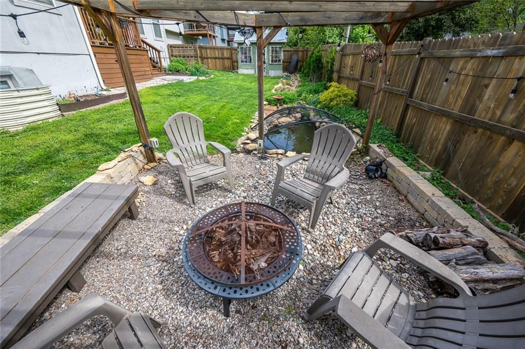 8823 W Longview Parkway — photo 54