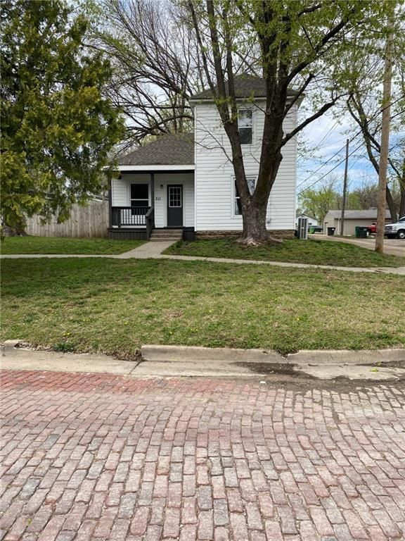 311 E 3rd Street — photo 2