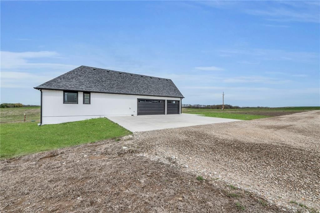 7878 SW F Highway — photo 42