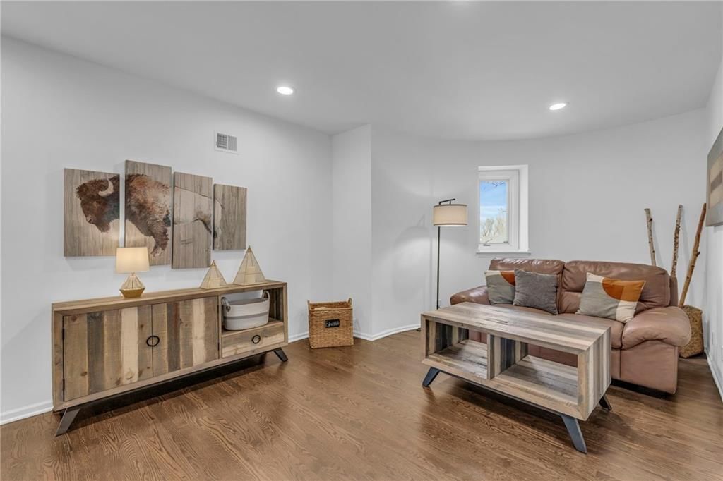 12316 Catalina Street — photo 24