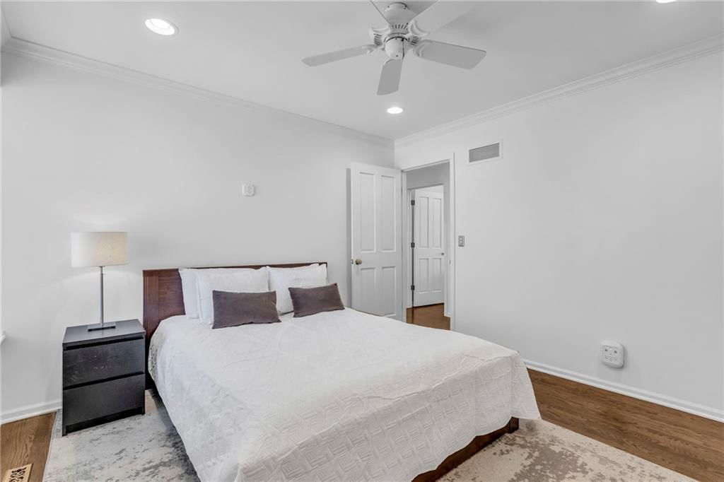 12316 Catalina Street — photo 27