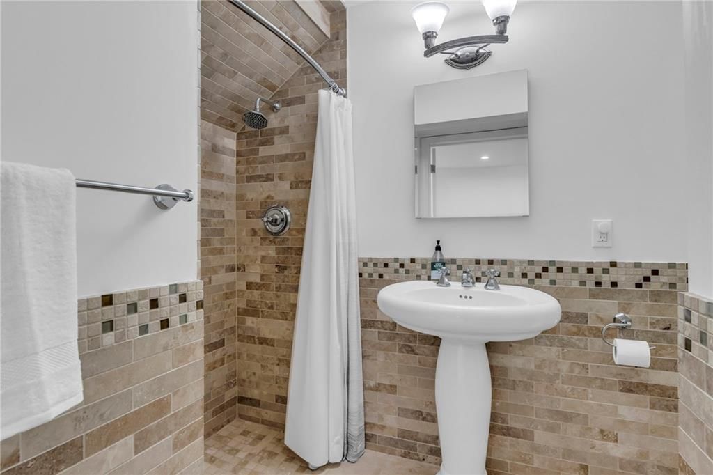 12316 Catalina Street — photo 35