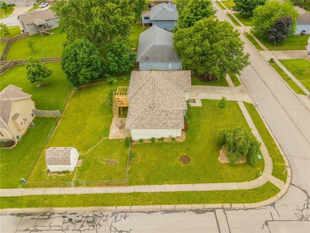 1301 Stonecrest Drive — photo 35