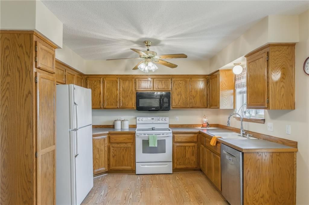 1301 Stonecrest Drive — photo 8