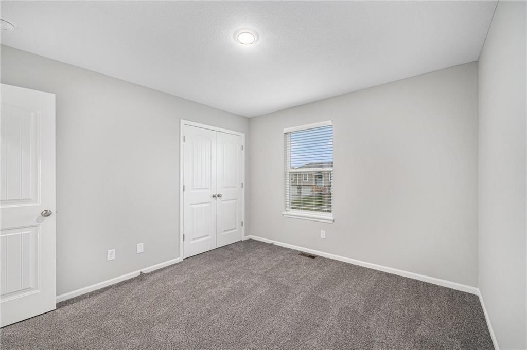 709 Summer Dawn Circle — photo 12