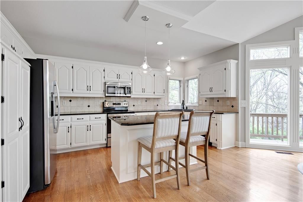 8345 Hallet Street — photo 13