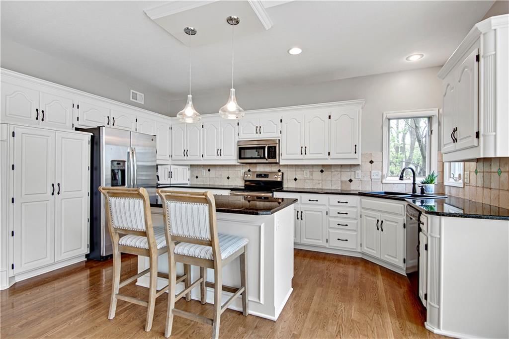 8345 Hallet Street — photo 14