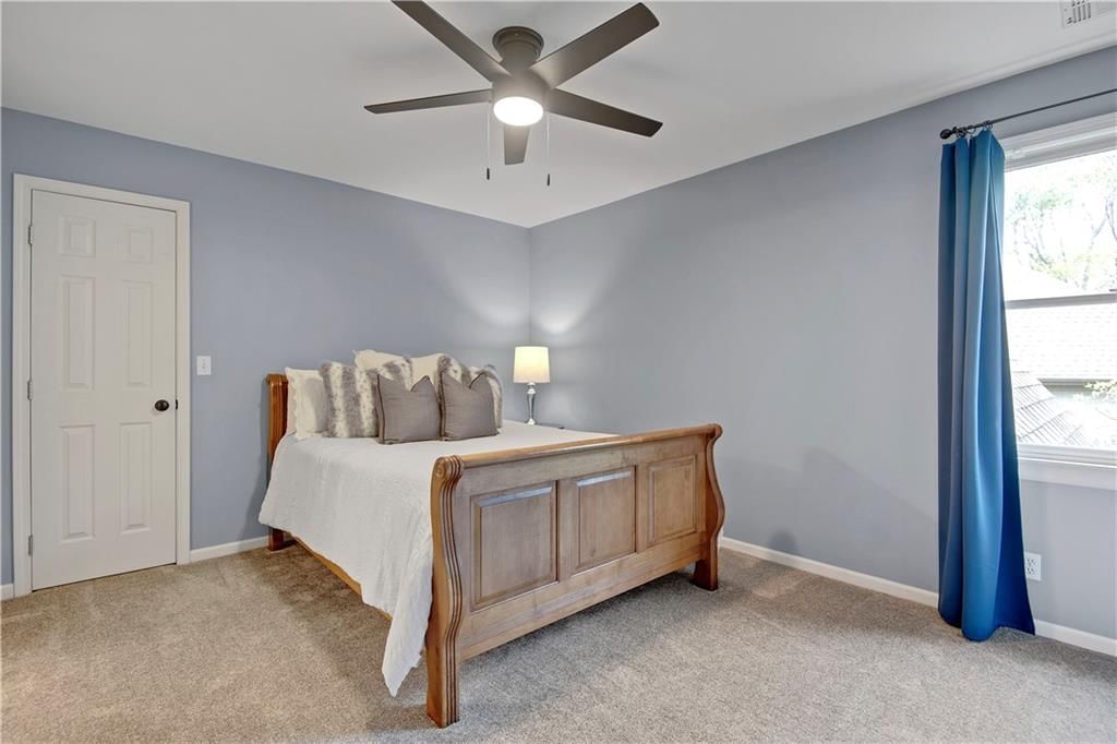 8345 Hallet Street — photo 23