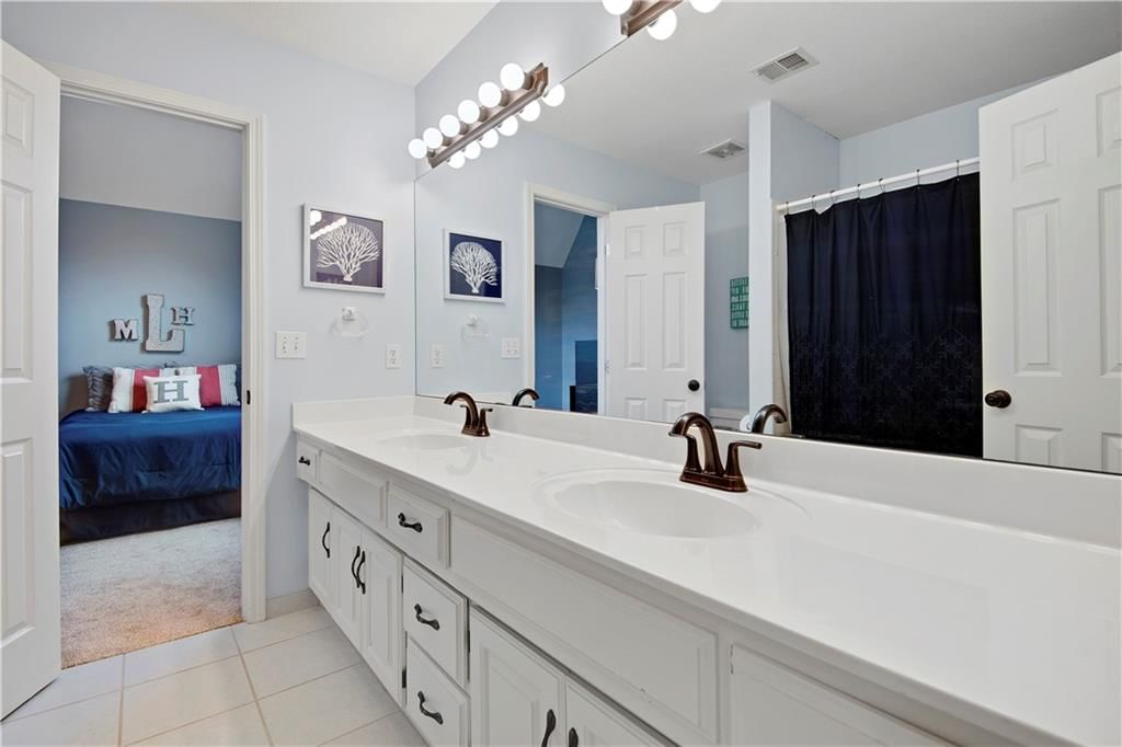 8345 Hallet Street — photo 25