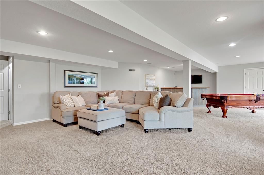 8345 Hallet Street — photo 28