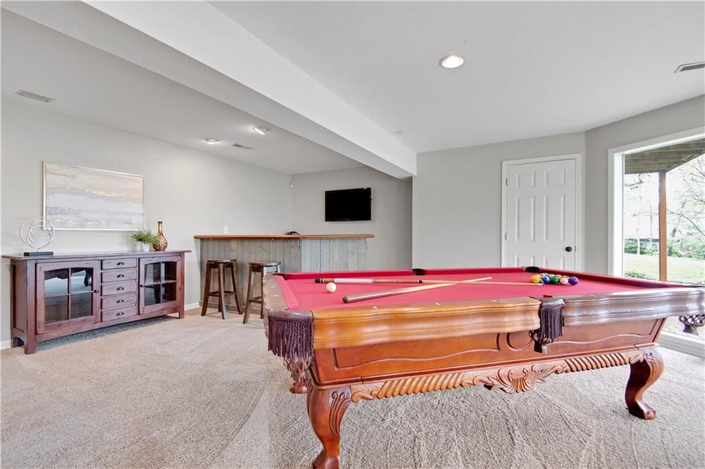 8345 Hallet Street — photo 32