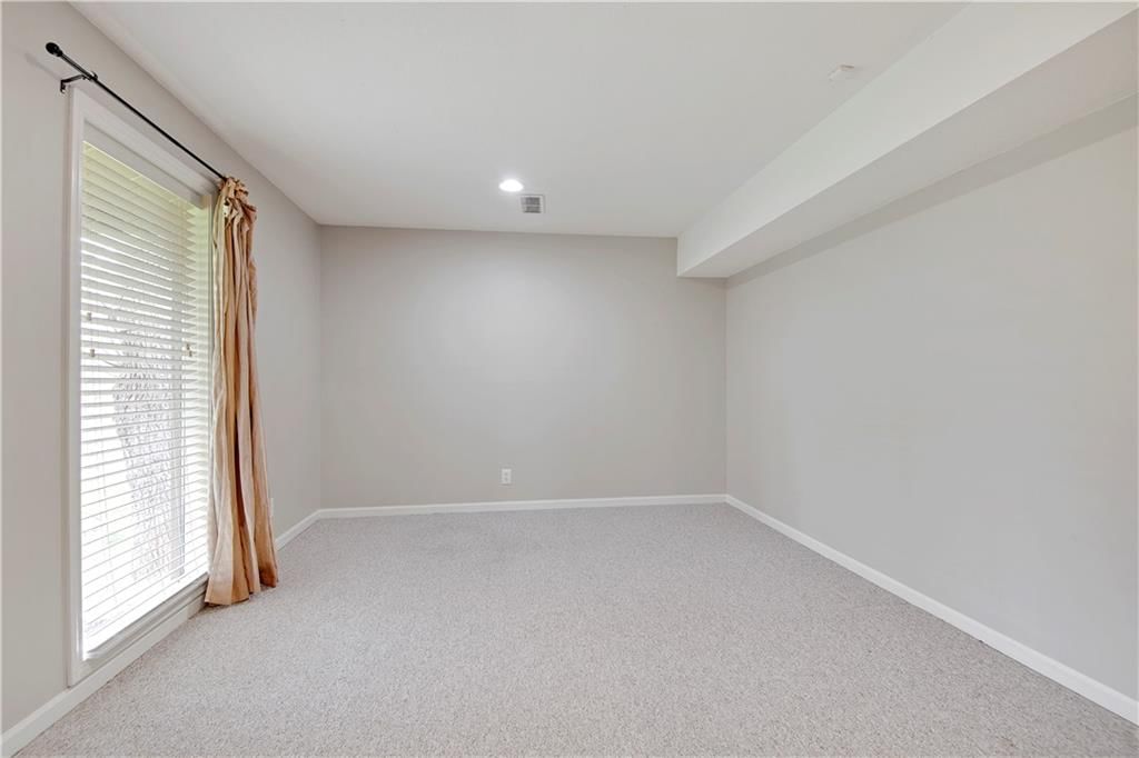8345 Hallet Street — photo 33
