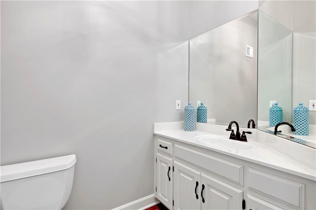 8345 Hallet Street — photo 35