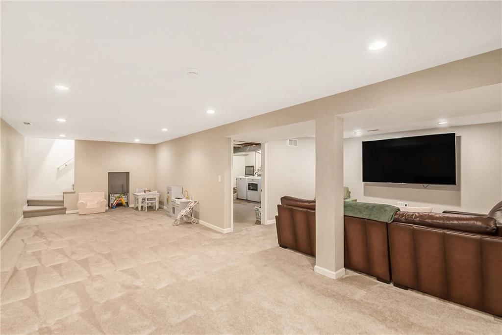 6427 Outlook Drive — photo 24
