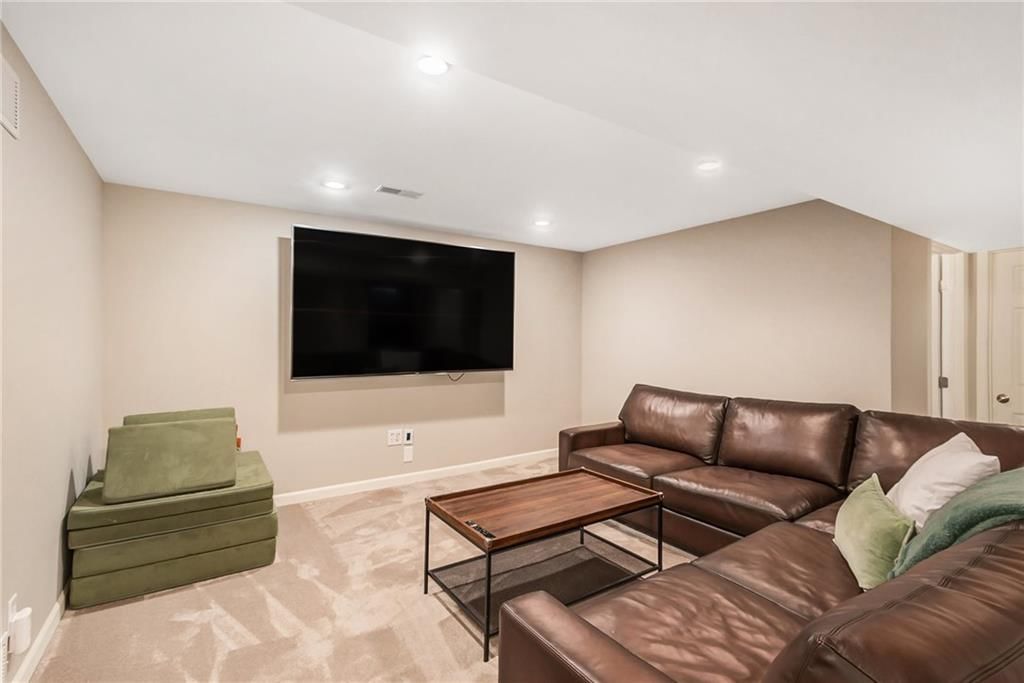 6427 Outlook Drive — photo 25