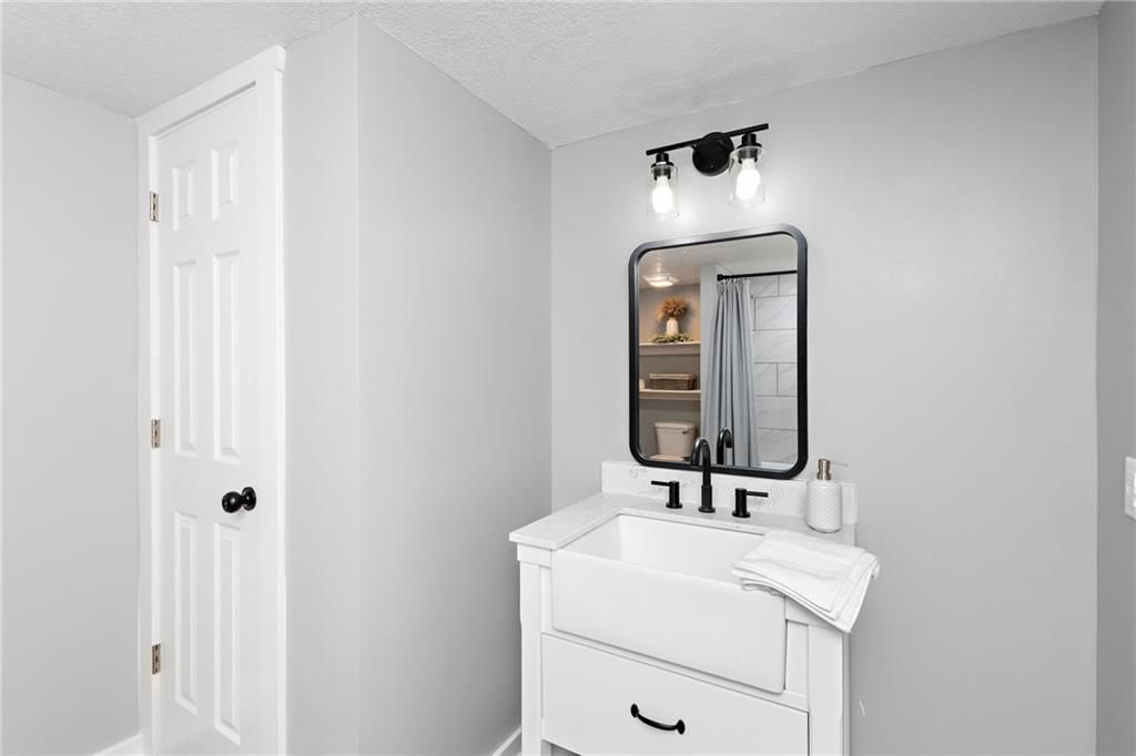 708 S Davis Street — photo 16