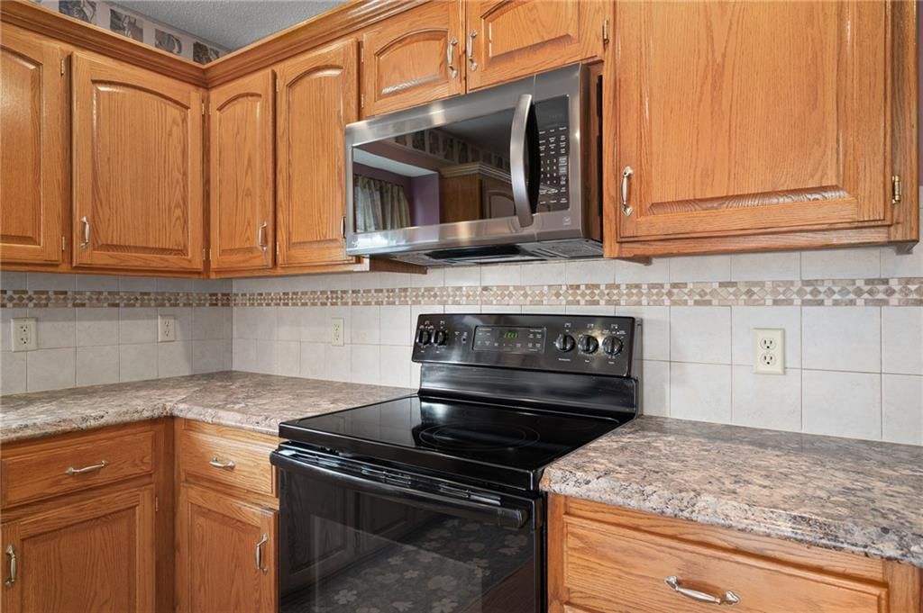 1002 Hillcrest Street — photo 12