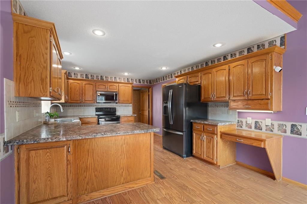 1002 Hillcrest Street — photo 14
