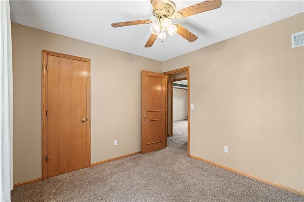 1002 Hillcrest Street — photo 23