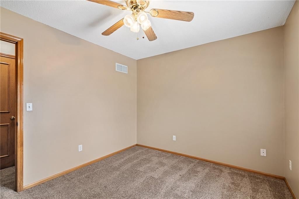 1002 Hillcrest Street — photo 25