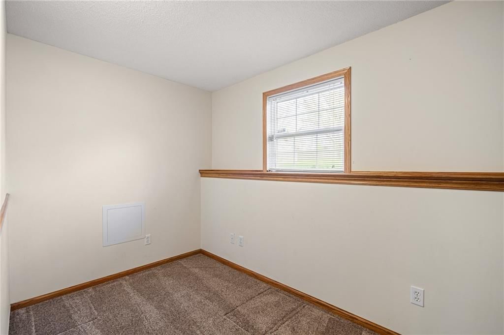 1002 Hillcrest Street — photo 34