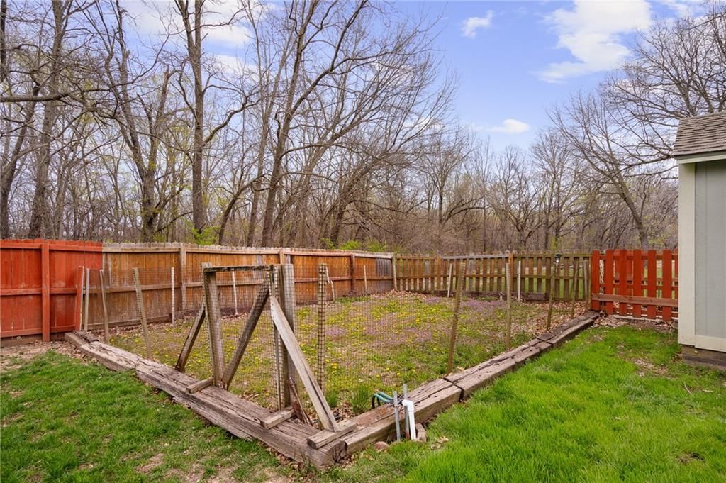 1002 Hillcrest Street — photo 41