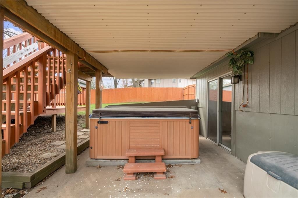 1002 Hillcrest Street — photo 43