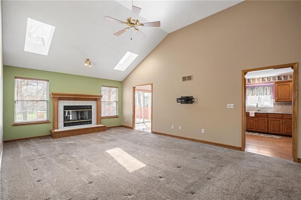 1002 Hillcrest Street — photo 7