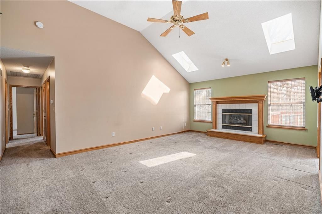 1002 Hillcrest Street — photo 8