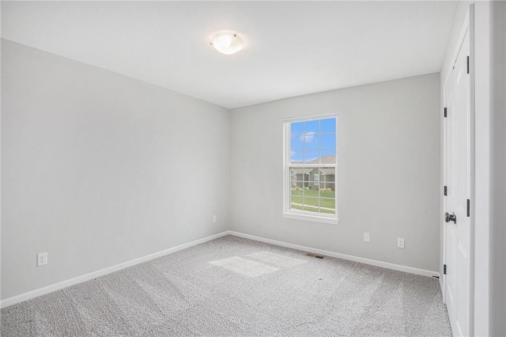 1702 Cottonwood Creek Avenue — photo 13