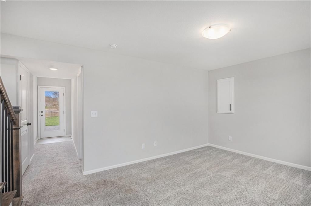1702 Cottonwood Creek Avenue — photo 17