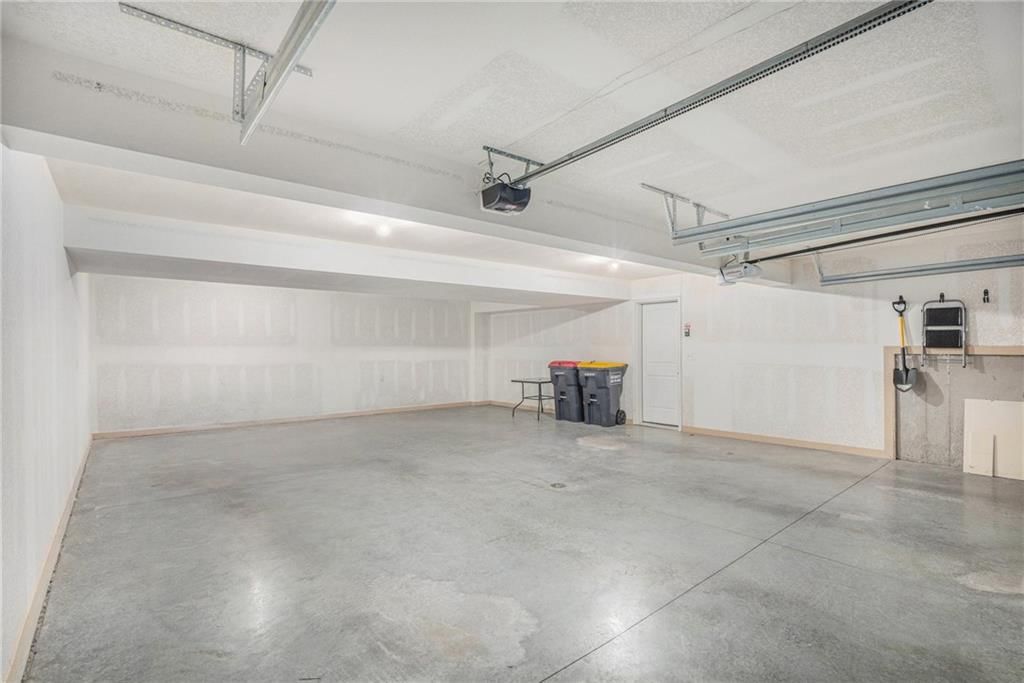 1702 Cottonwood Creek Avenue — photo 20